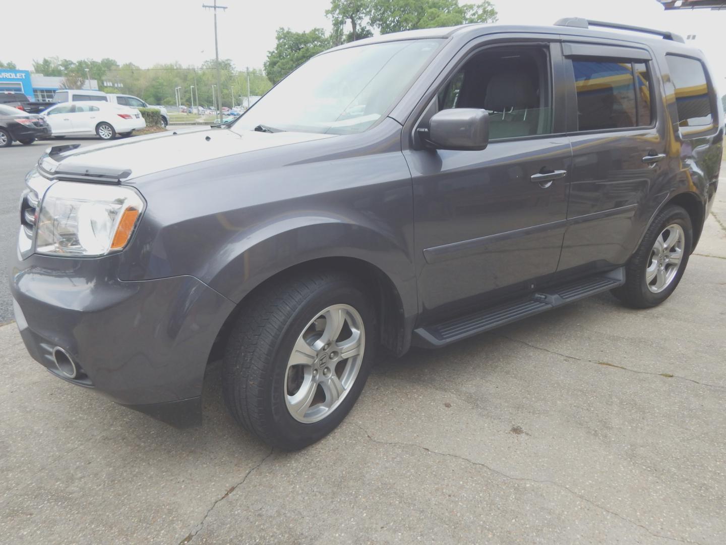 2015 Charcoal /Gray Leather Honda Pilot EX-L (5FNYF3H56FB) with an 3.5L V6 engine, Automatic transmission, located at 3120 W Tennessee St, Tallahassee, FL, 32304-1002, (850) 575-6702, 30.458841, -84.349648 - Used Car Supermarket is proud to present you with this loaded immaculate 2015 Honda Pilot EX-L 7 passenger. Used Car Supermarket prides itself in offering you the finest pre-owned vehicle in Tallahassee. Used Car Supermarket has been locally family owned and operated for over 48 years. Our Pilot EX- - Photo#1